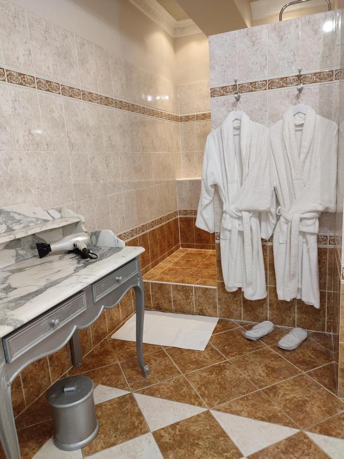 Bed and Breakfast Les Jardins De La Fontaine Alès Exterior foto